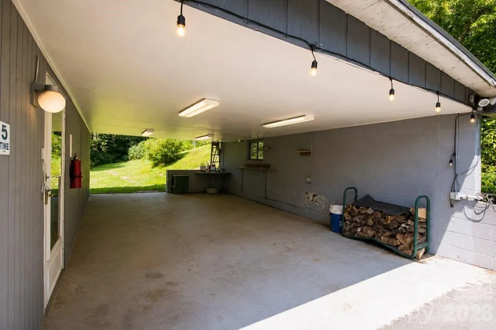 901 Rufus Robinson Road Sylva, NC 28779