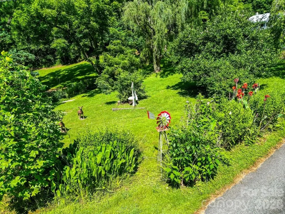 901 Rufus Robinson Road Sylva, NC 28779