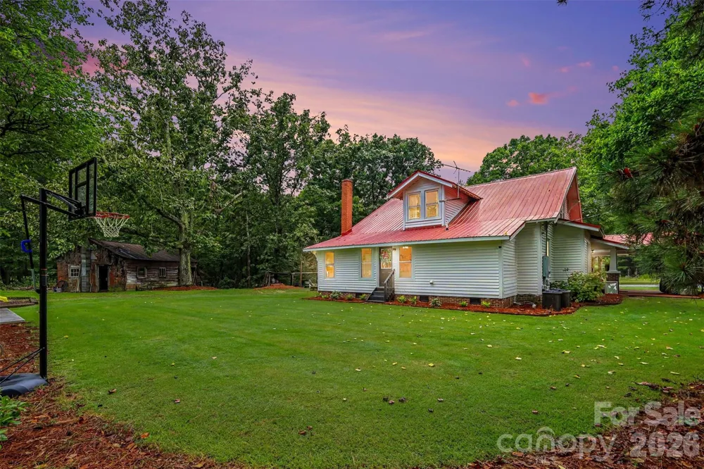 134 Mauney Farm Road Cherryville, NC 28021