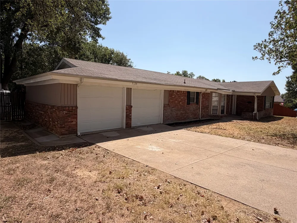 5124 Bob Drive North Richland Hills, TX 76180