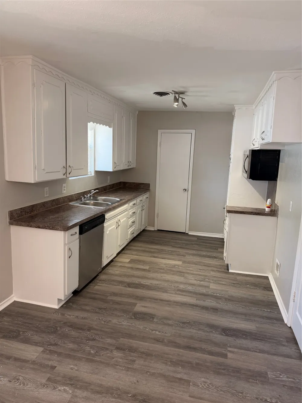 5124 Bob Drive North Richland Hills, TX 76180