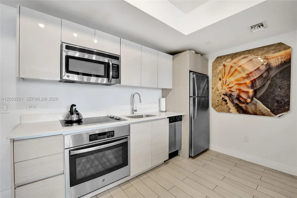 2602 E Hallandale Beach Blvd #R906 Hallandale Beach, FL 33009
