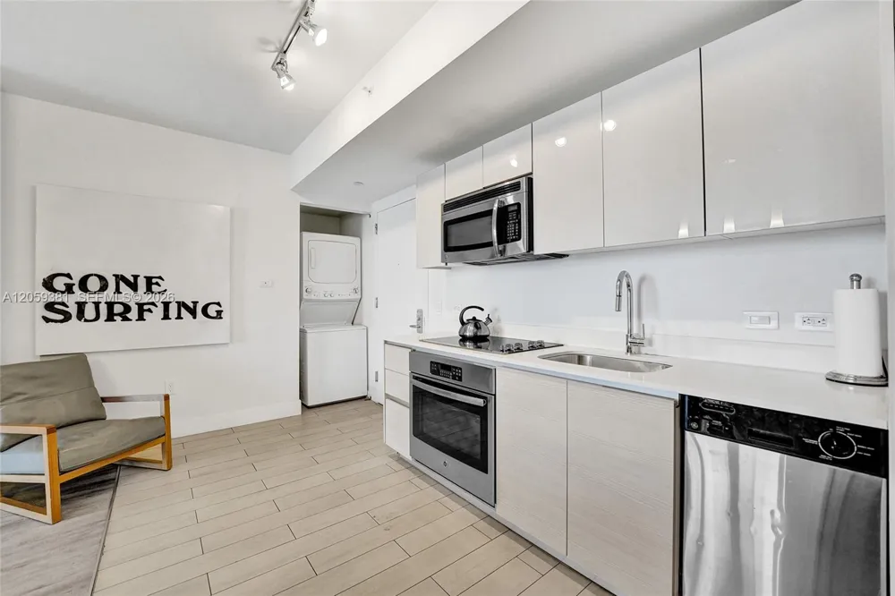 2602 E Hallandale Beach Blvd #R906 Hallandale Beach, FL 33009