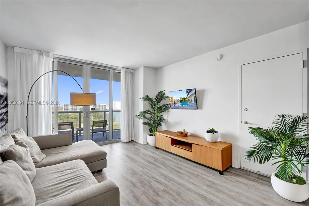 2602 E Hallandale Beach Blvd #R906 Hallandale Beach, FL 33009