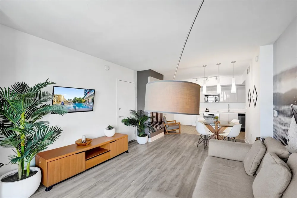 2602 E Hallandale Beach Blvd #R906 Hallandale Beach, FL 33009
