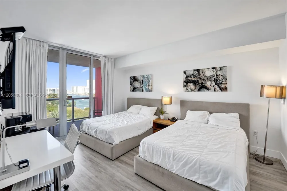 2602 E Hallandale Beach Blvd #R906 Hallandale Beach, FL 33009