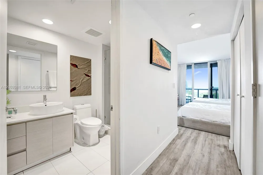 2602 E Hallandale Beach Blvd #R906 Hallandale Beach, FL 33009