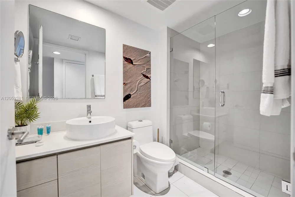 2602 E Hallandale Beach Blvd #R906 Hallandale Beach, FL 33009