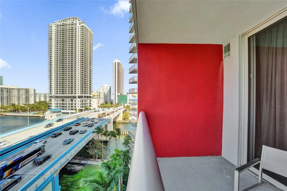 2602 E Hallandale Beach Blvd #R906 Hallandale Beach, FL 33009