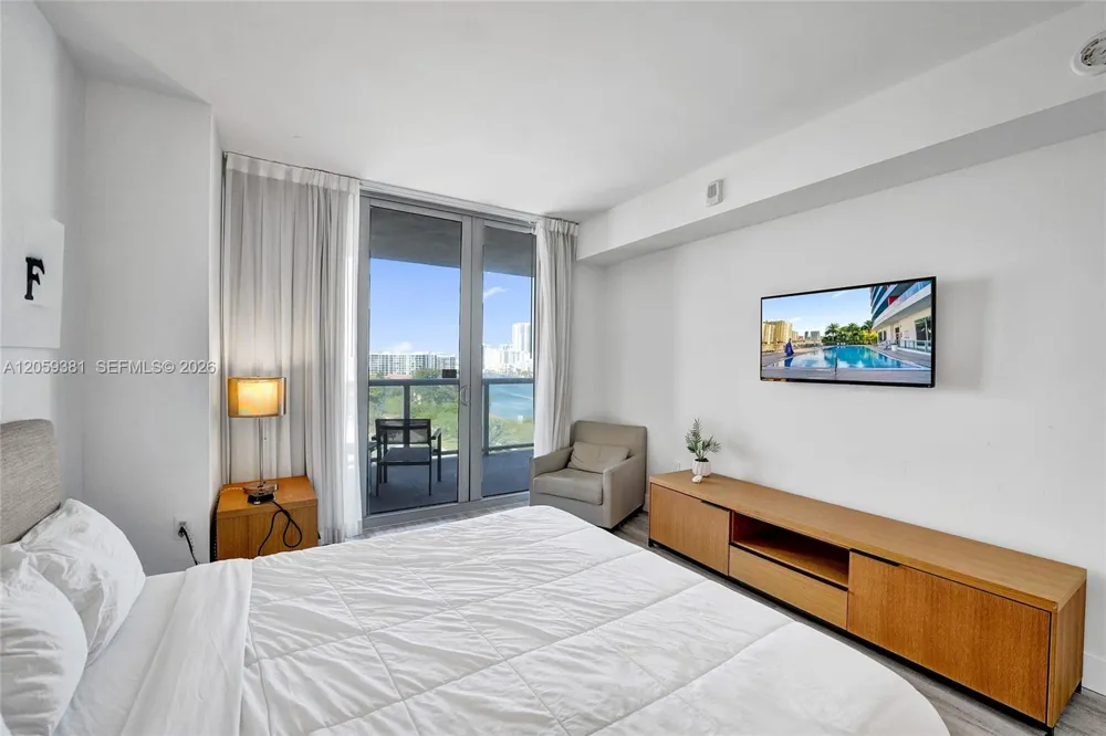 2602 E Hallandale Beach Blvd #R906 Hallandale Beach, FL 33009