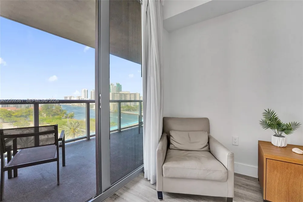 2602 E Hallandale Beach Blvd #R906 Hallandale Beach, FL 33009
