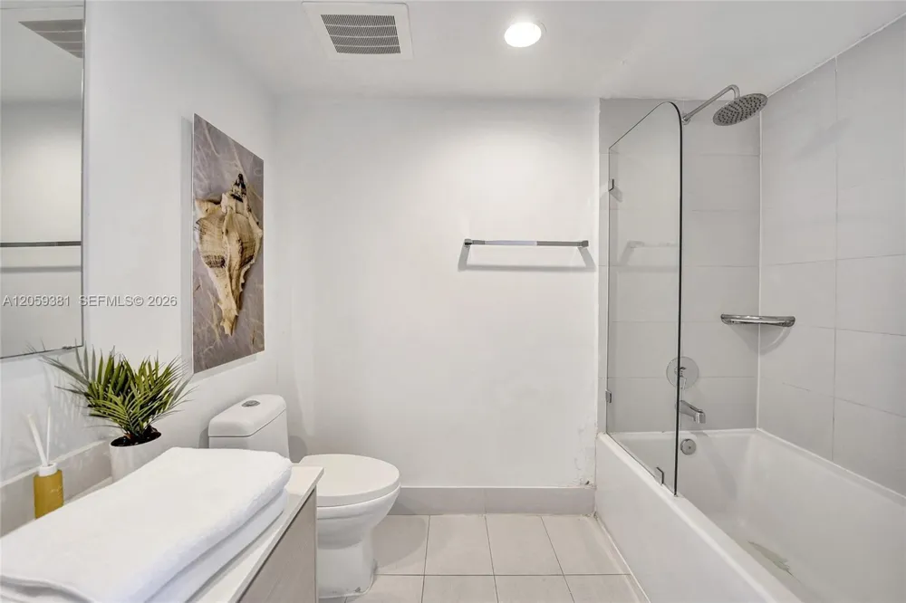2602 E Hallandale Beach Blvd #R906 Hallandale Beach, FL 33009