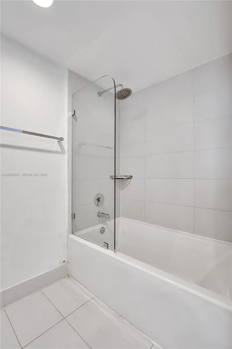 2602 E Hallandale Beach Blvd #R906 Hallandale Beach, FL 33009