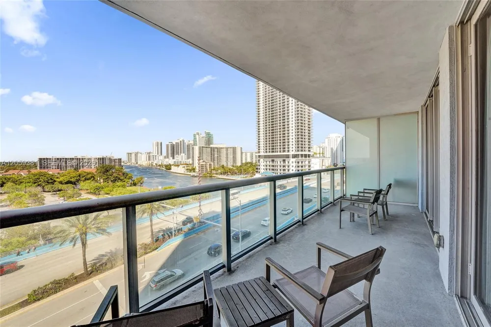 2602 E Hallandale Beach Blvd #R906 Hallandale Beach, FL 33009