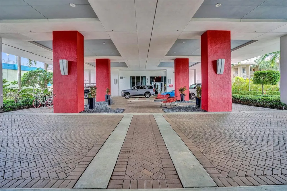2602 E Hallandale Beach Blvd #R906 Hallandale Beach, FL 33009