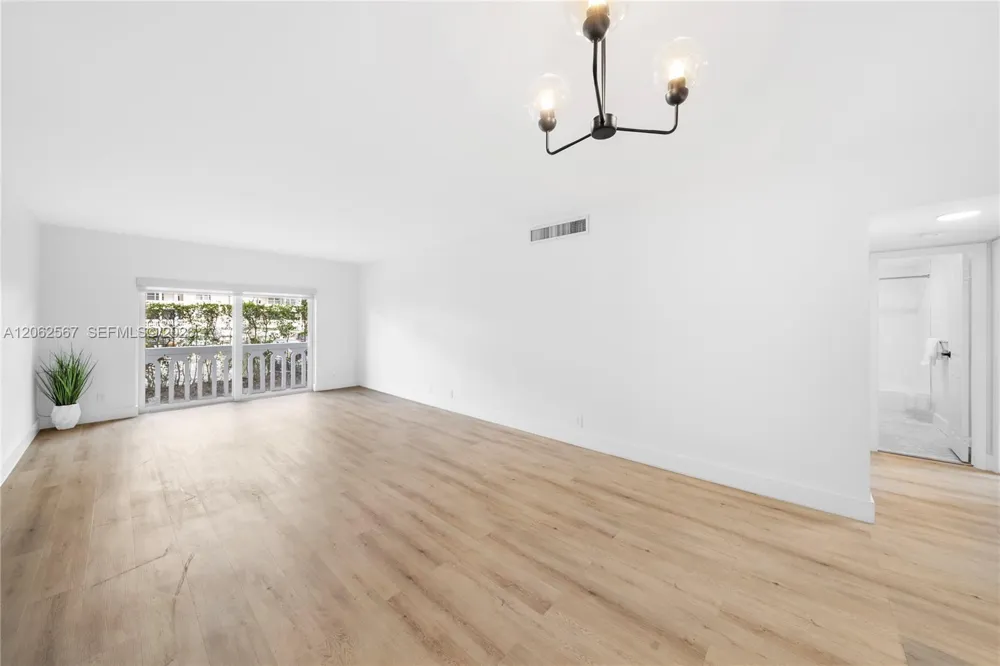100 Edgewater Dr #138 Coral Gables, FL 33133