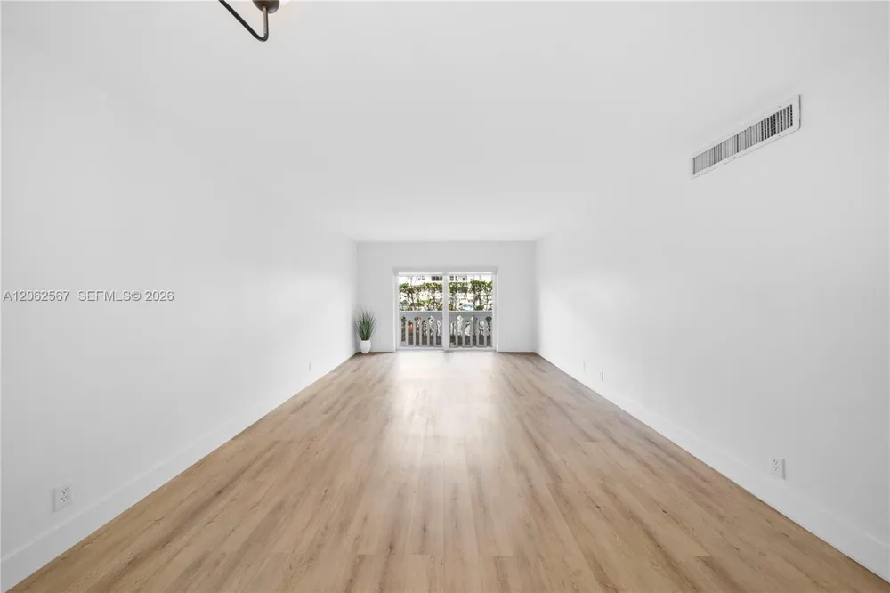 100 Edgewater Dr #138 Coral Gables, FL 33133
