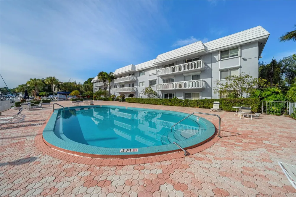 100 Edgewater Dr #138 Coral Gables, FL 33133