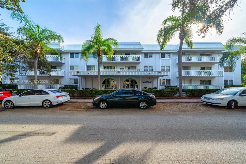 100 Edgewater Dr #138 Coral Gables, FL 33133