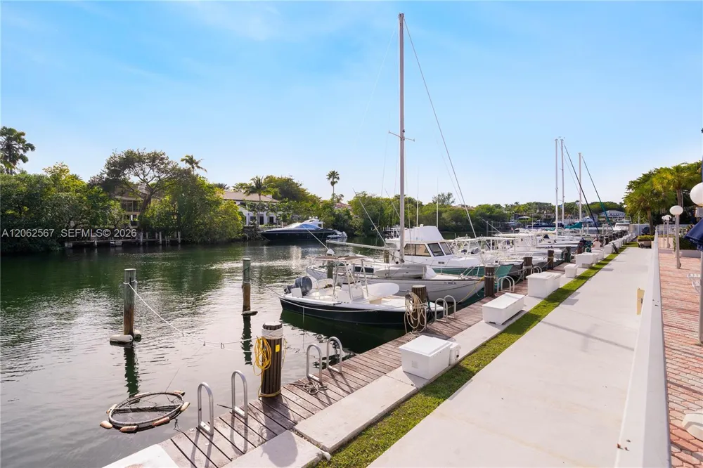 100 Edgewater Dr #138 Coral Gables, FL 33133