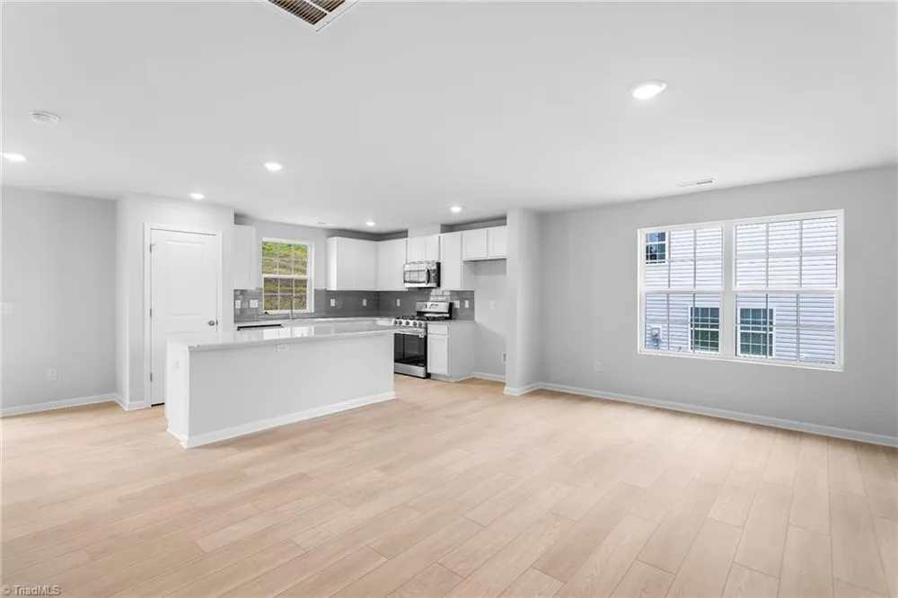 118 Primrose Street King, NC 27021