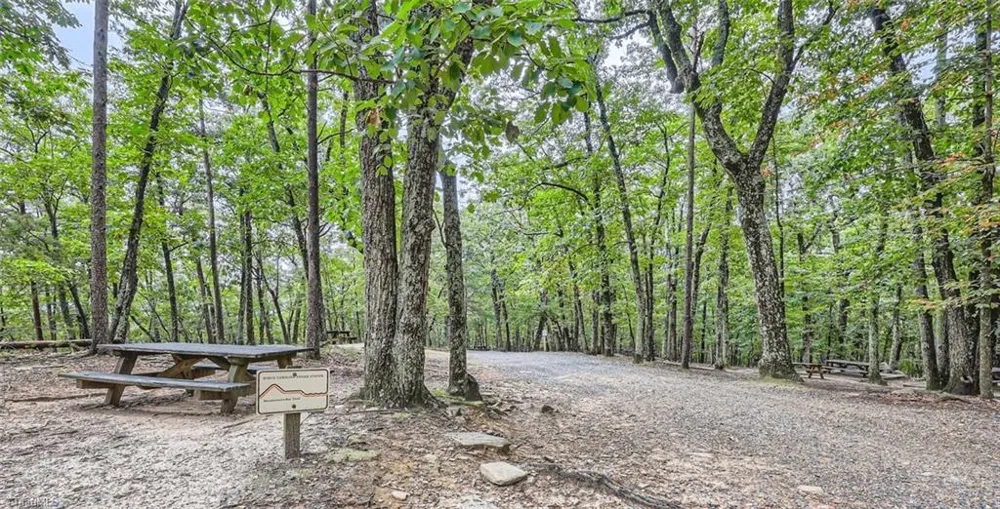 118 Primrose Street King, NC 27021