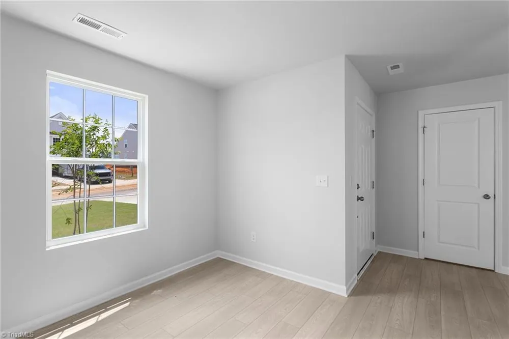 118 Primrose Street King, NC 27021
