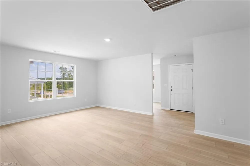 118 Primrose Street King, NC 27021