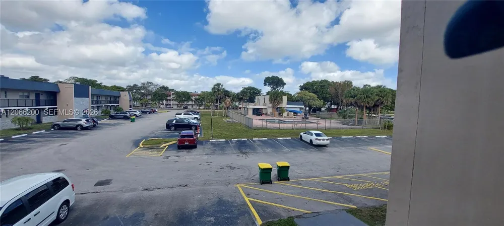 7960 Colony Cir N #207 Tamarac, FL 33321