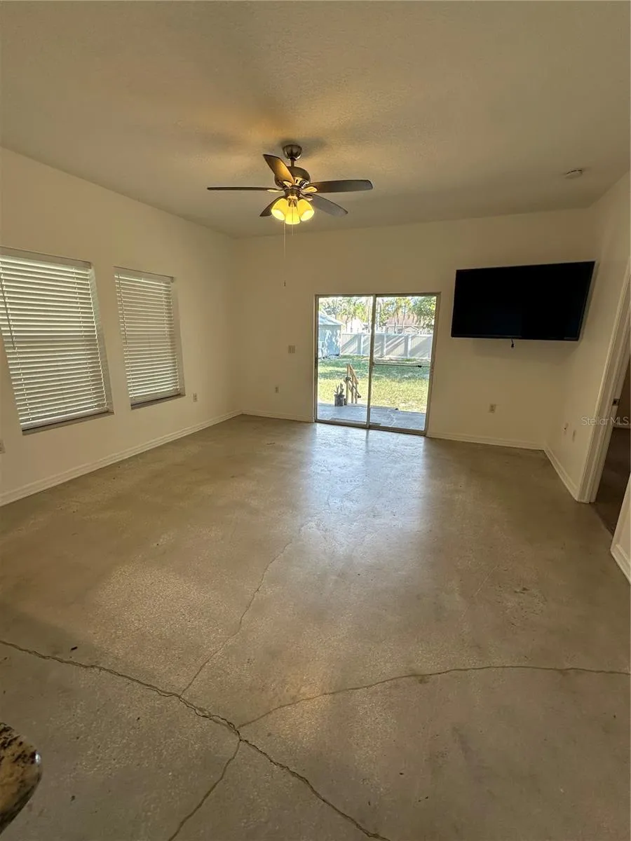 1215 E 29TH AVENUE Tampa, FL 33605