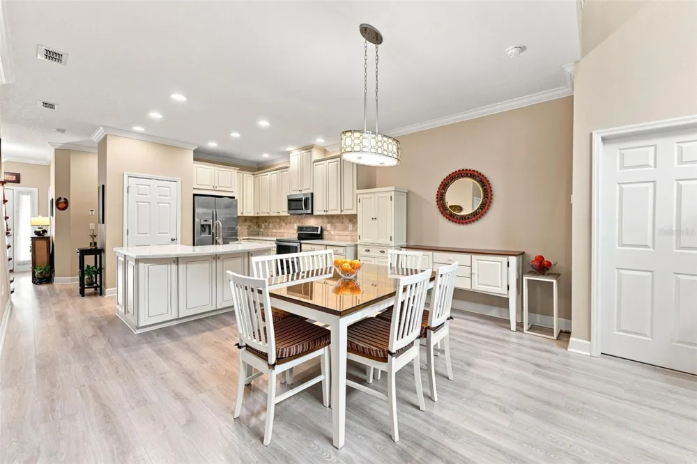 8738 TERRACINA LAKE DRIVE Tampa, FL 33625