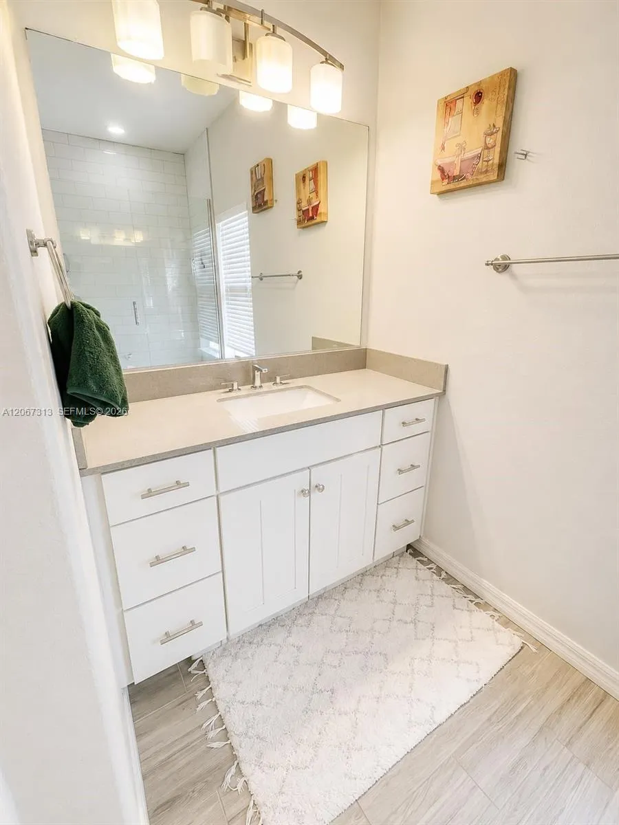 1823 GARVIN sT Orlando, FL 32803