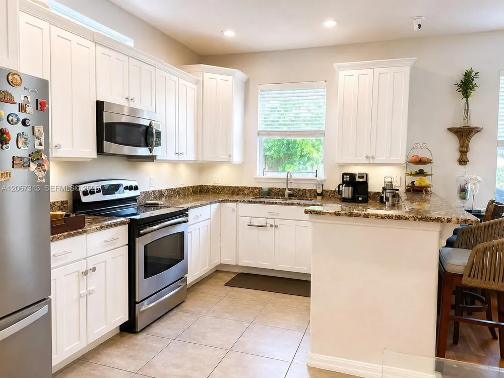 1823 GARVIN sT Orlando, FL 32803