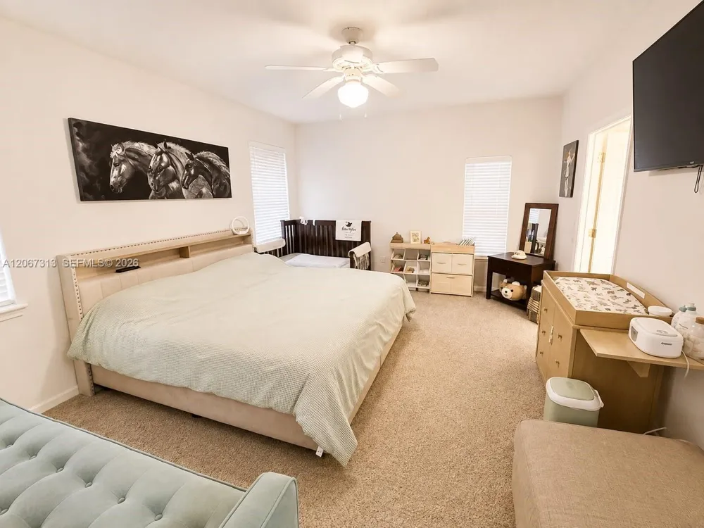 1823 GARVIN sT Orlando, FL 32803