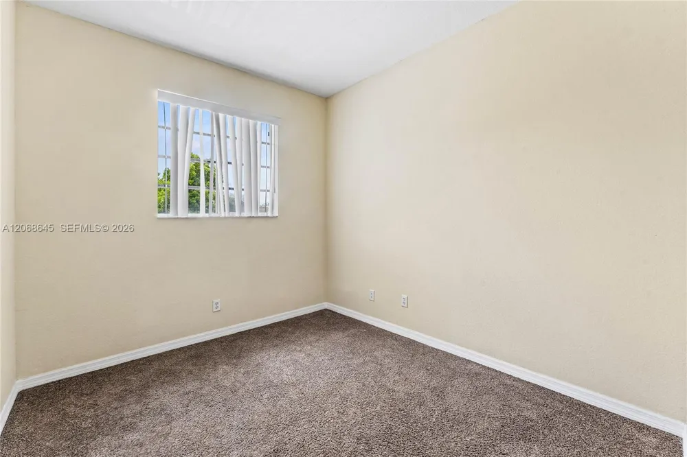 2004 Freeport Ln #4106 Riviera Beach, FL 33404