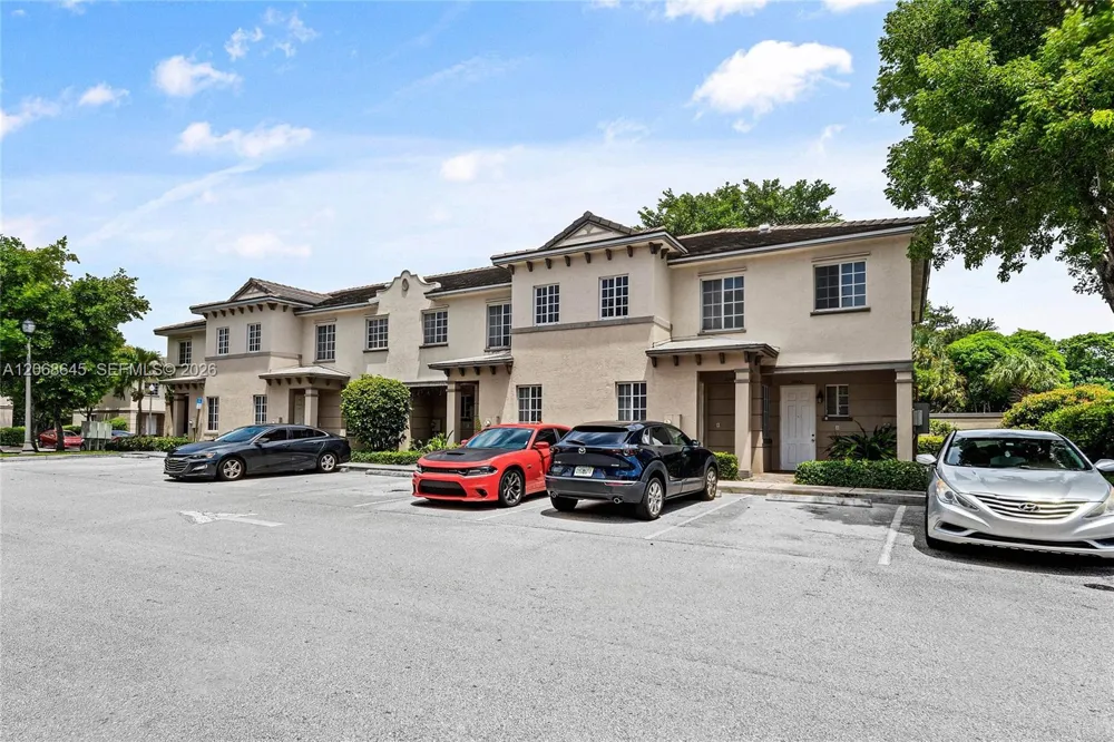 2004 Freeport Ln #4106 Riviera Beach, FL 33404