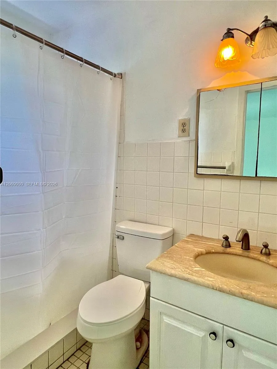 321 NE 170th St North Miami Beach, FL 33162