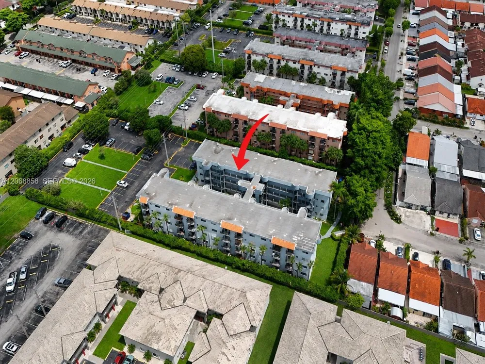 5290 W 21st Ct #304 Hialeah, FL 33016
