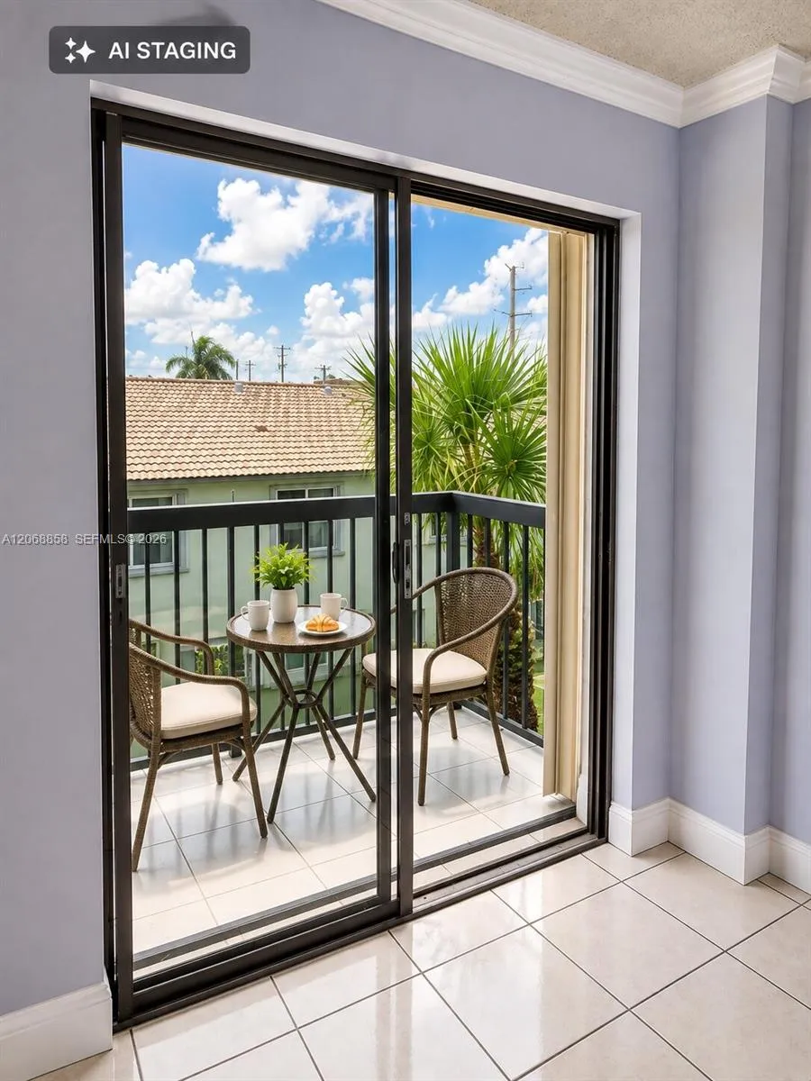 5290 W 21st Ct #304 Hialeah, FL 33016