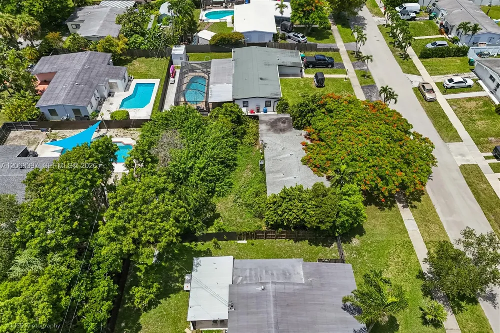 9280 Nautilus Dr Cutler Bay, FL 33189