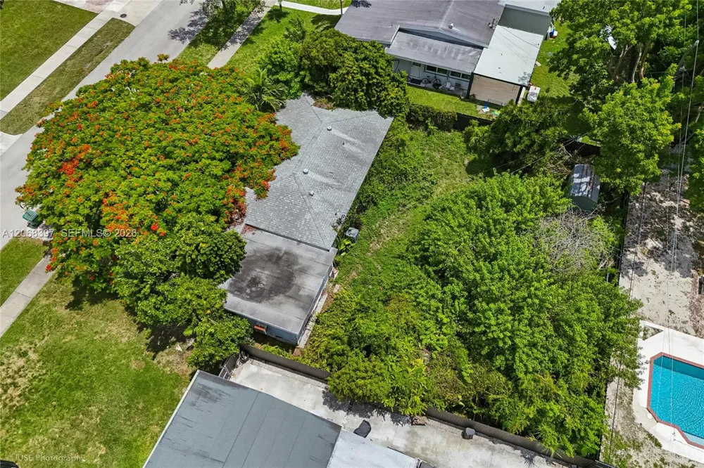9280 Nautilus Dr Cutler Bay, FL 33189