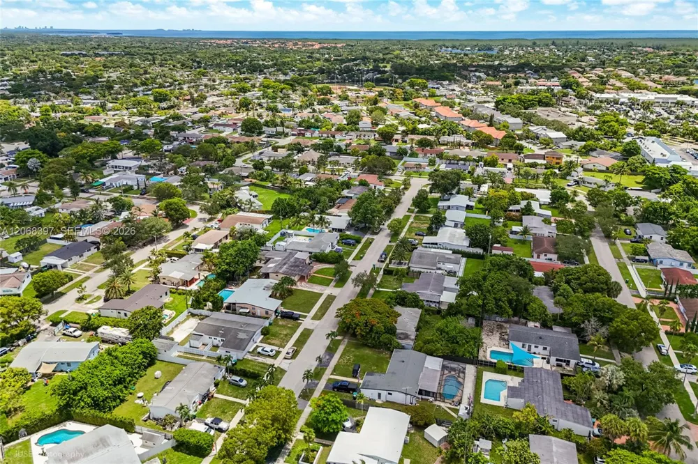9280 Nautilus Dr Cutler Bay, FL 33189