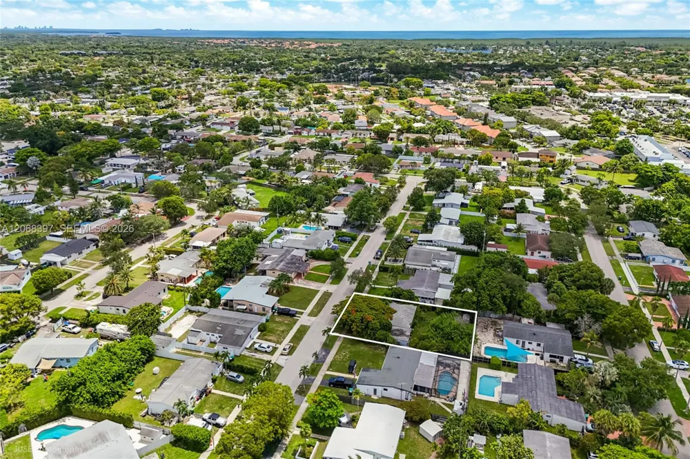 9280 Nautilus Dr Cutler Bay, FL 33189