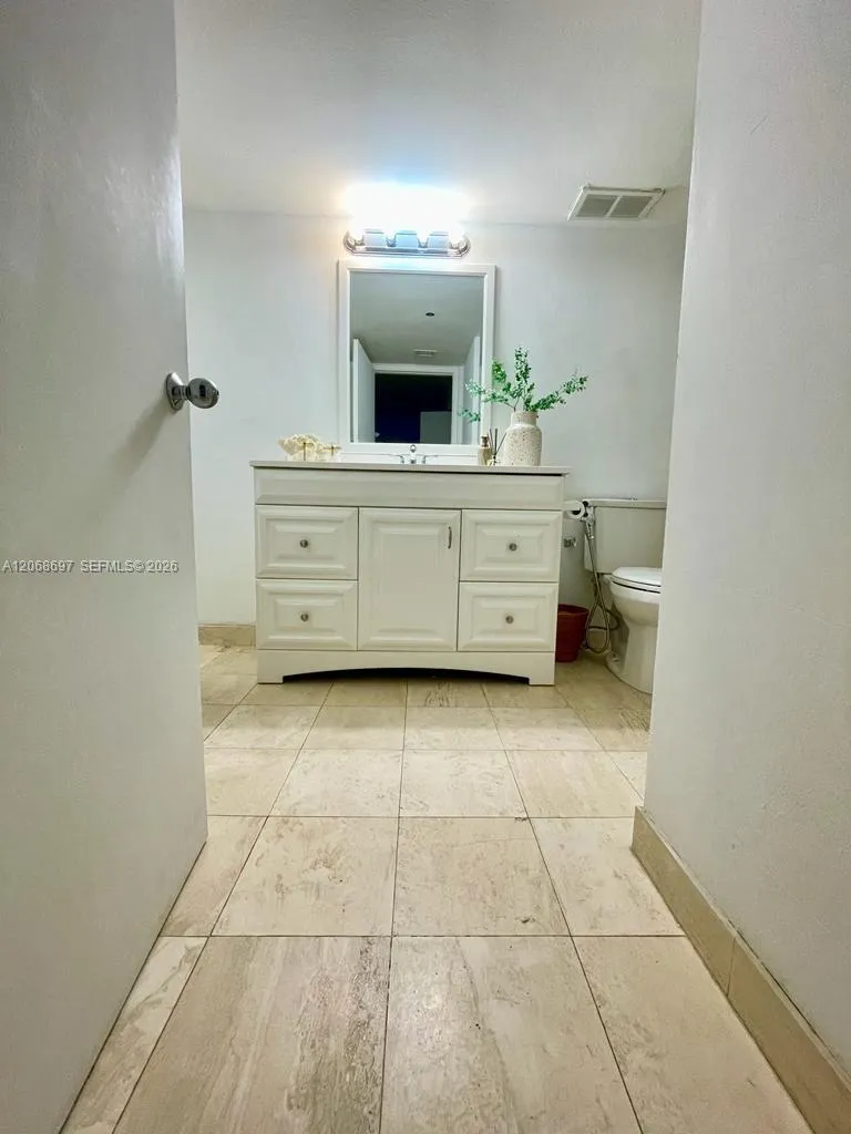 3600 Mystic Pointe dr #1010 Aventura, FL 33180