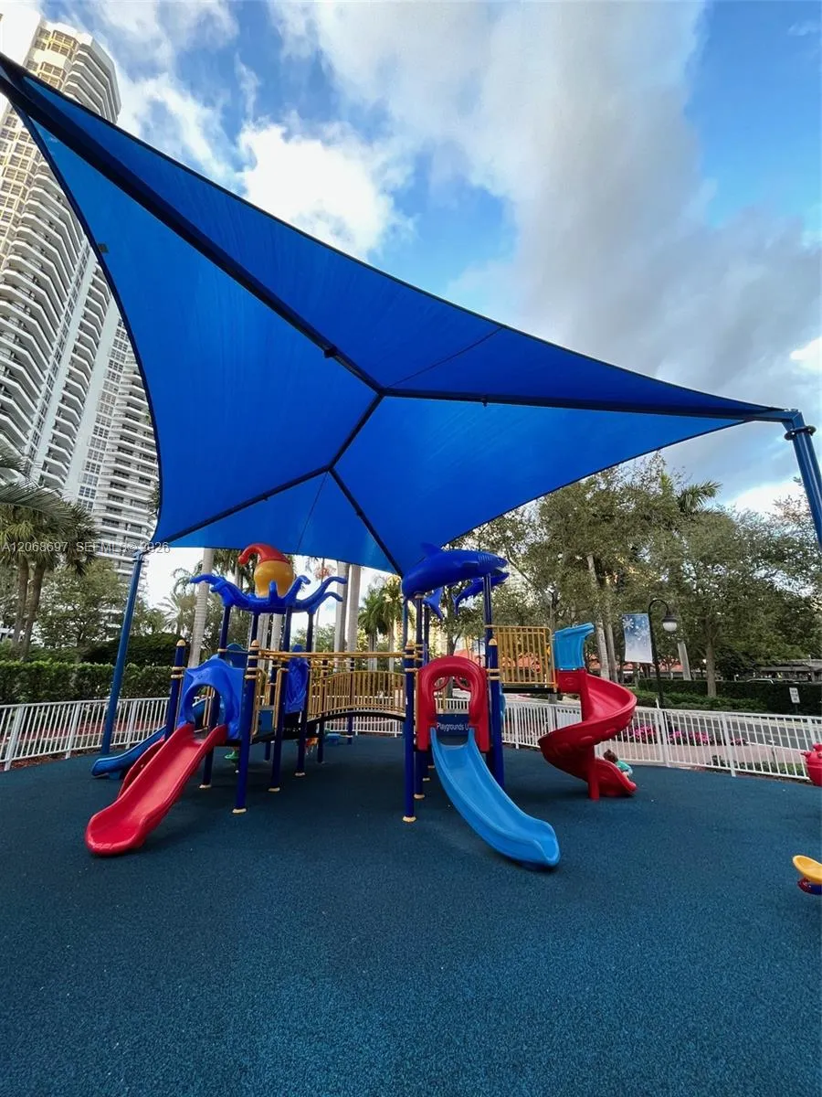 3600 Mystic Pointe dr #1010 Aventura, FL 33180