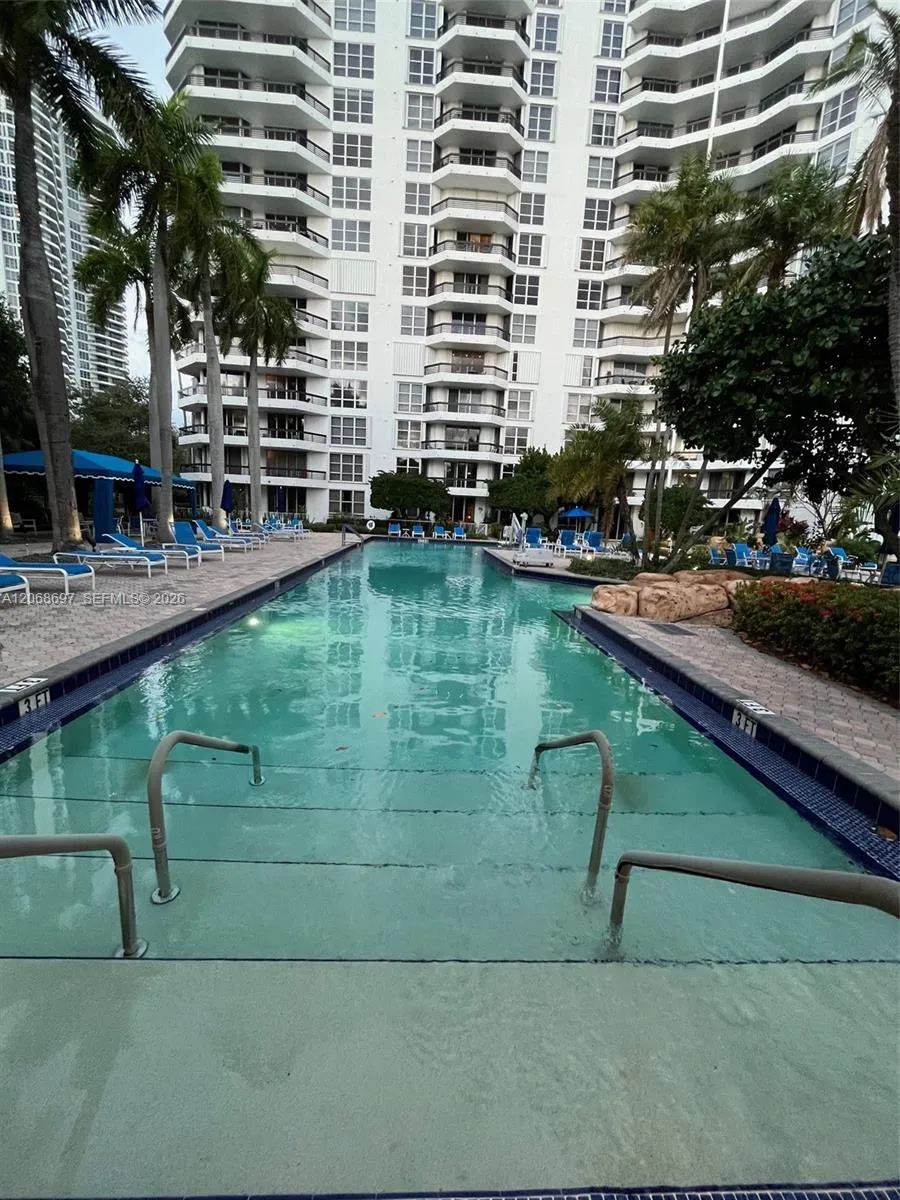 3600 Mystic Pointe dr #1010 Aventura, FL 33180