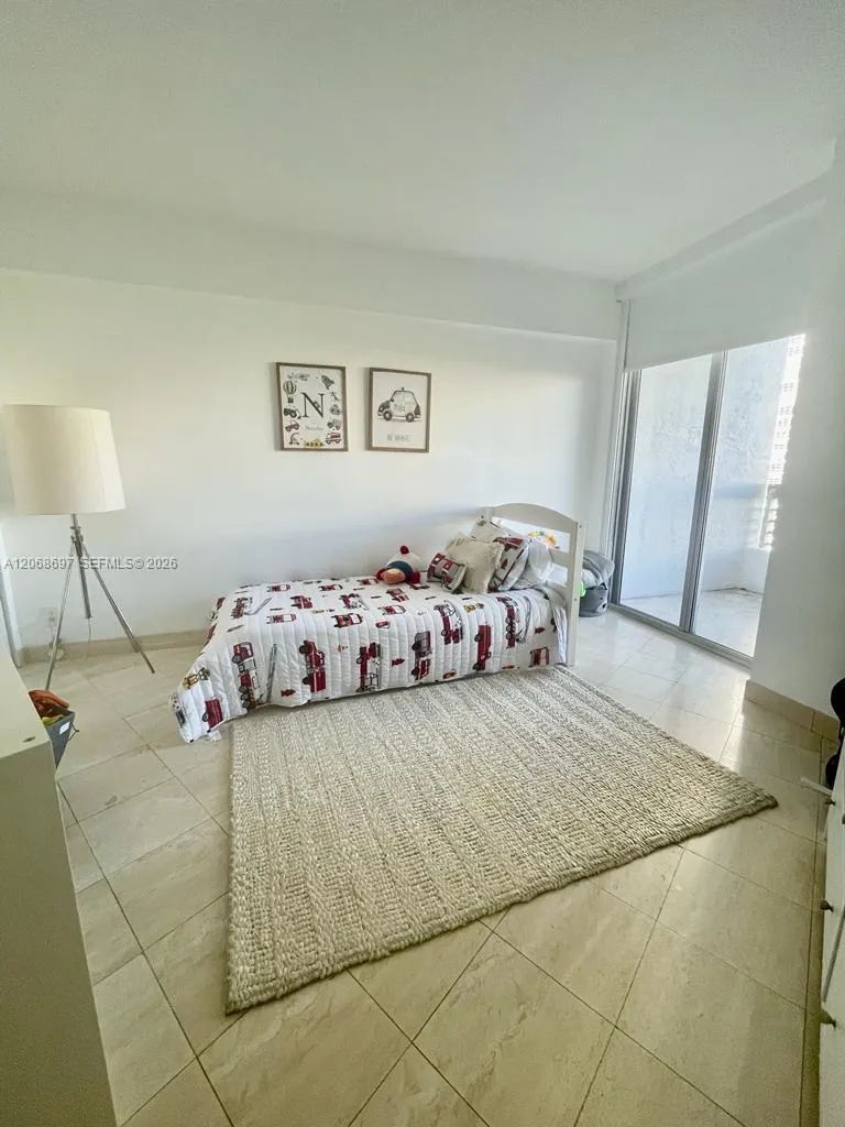 3600 Mystic Pointe dr #1010 Aventura, FL 33180