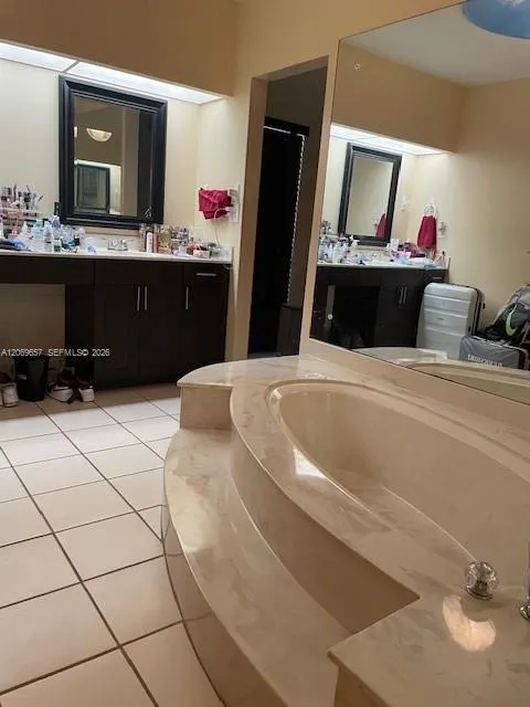 6364 Milk Wagon Ln Miami Lakes, FL 33014