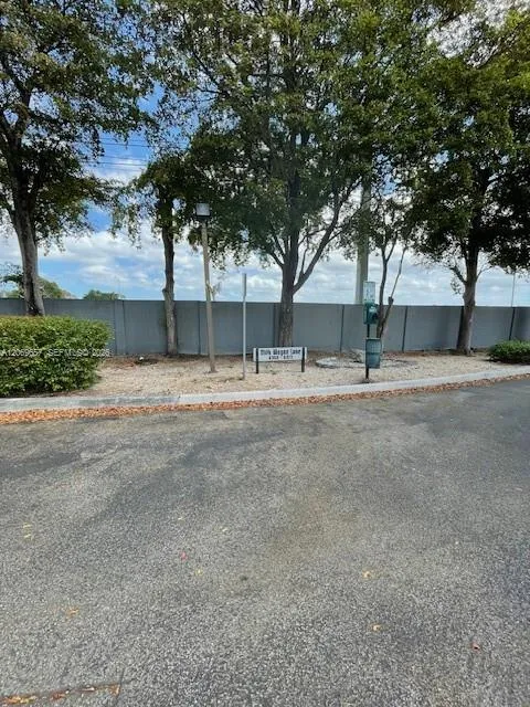 6364 Milk Wagon Ln Miami Lakes, FL 33014