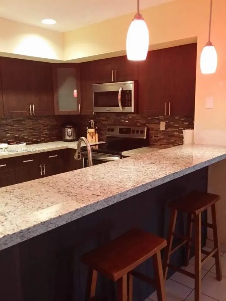 6364 Milk Wagon Ln Miami Lakes, FL 33014